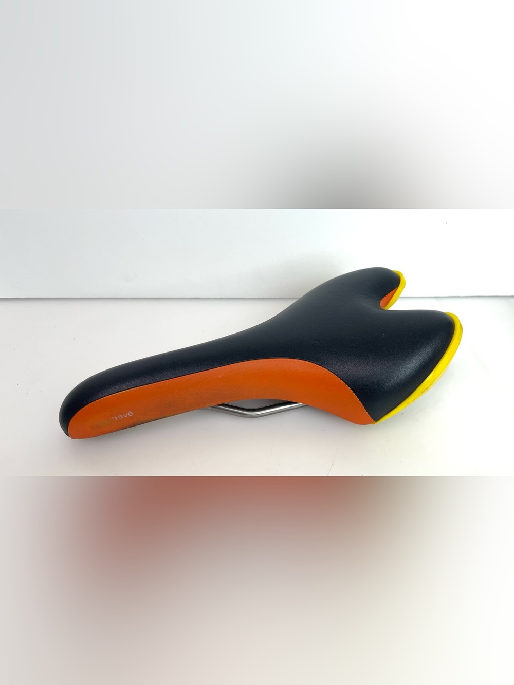 Vintage FIZIK PAVE Titanium Leather Bicycle Saddle Orange Black Red ITALY